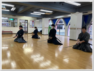 居合術 Iaijutsu（併傅：直心柳影流短刀術）教室 写真その4